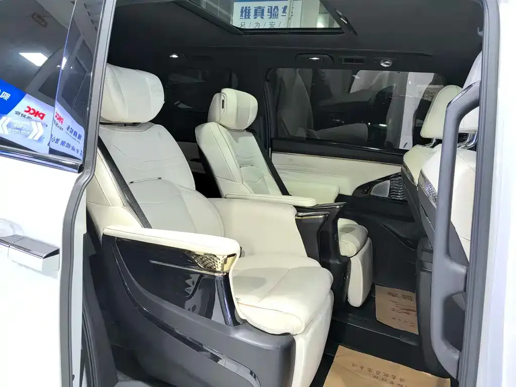 GAC Motor Trumpchi M8 — фото 6