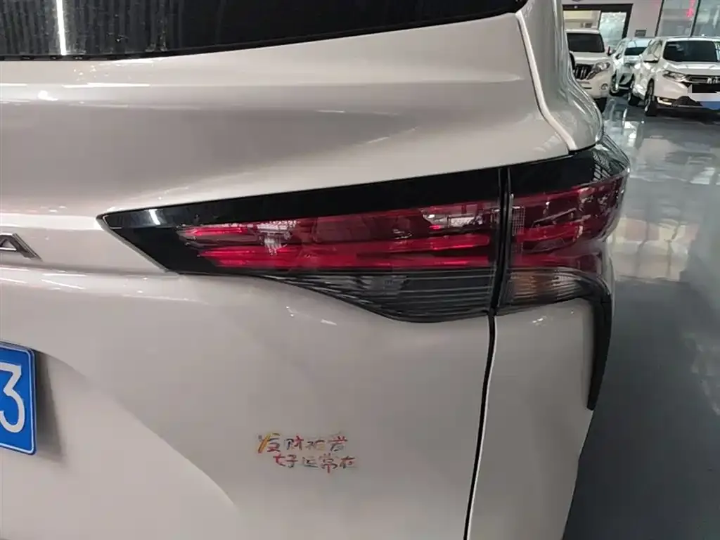 Toyota Granvia 2024 из CN, фото 2