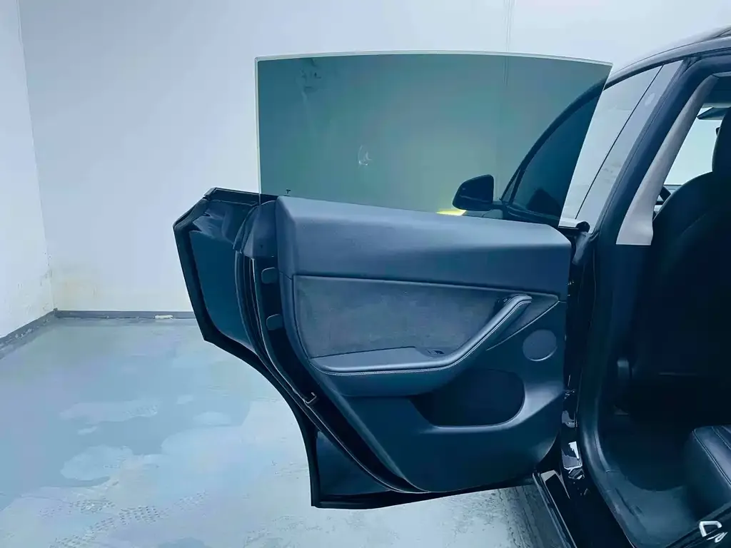Tesla Model Y 2021 из CN, фото 2
