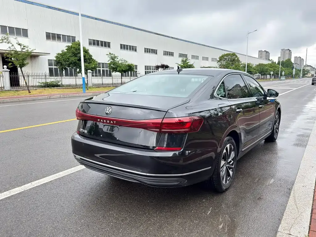 Volkswagen Passat — фото 4