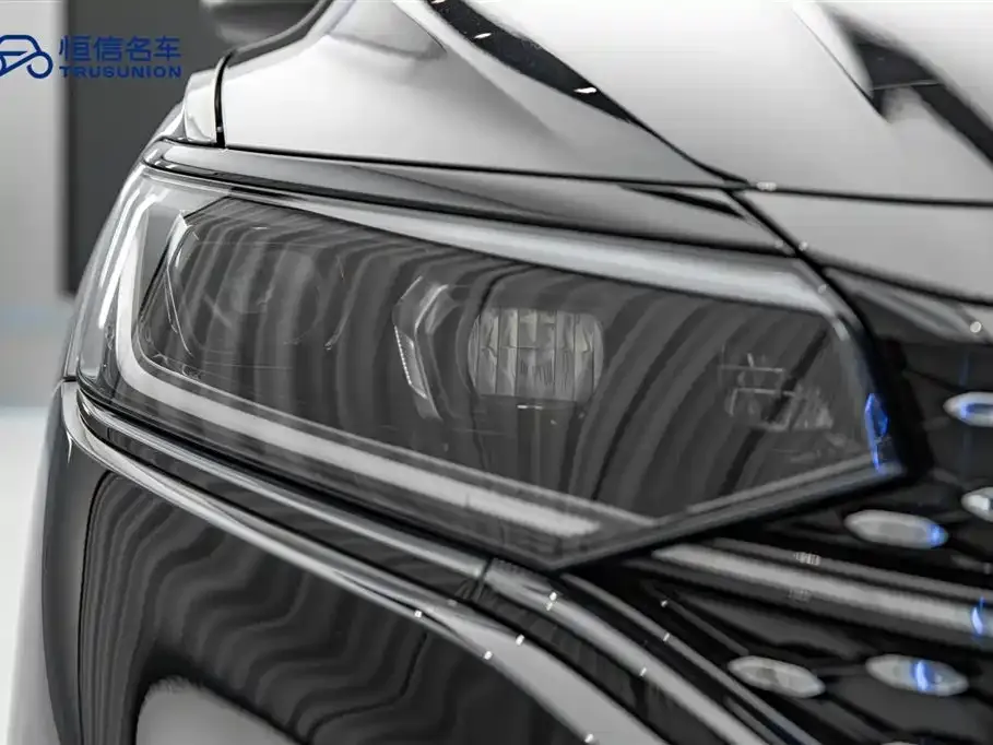 Volkswagen Passat 2023 из CN, фото 3