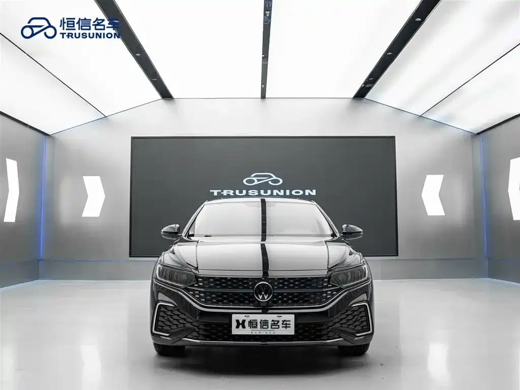 Volkswagen Passat 2023 из CN, фото 7