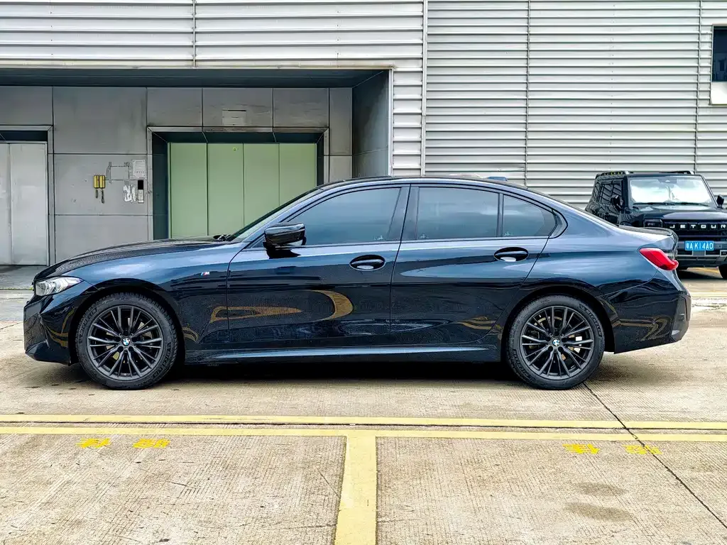BMW 3 Series 2024 из CN, фото 3