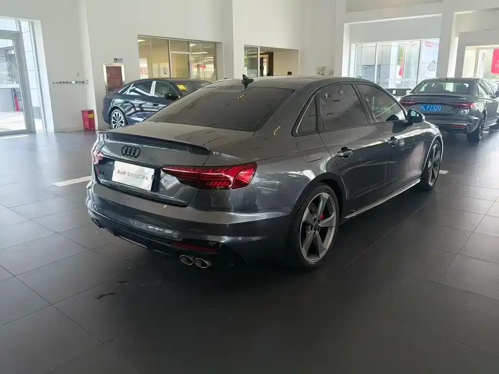 Audi S4 2023 из CN, фото 4