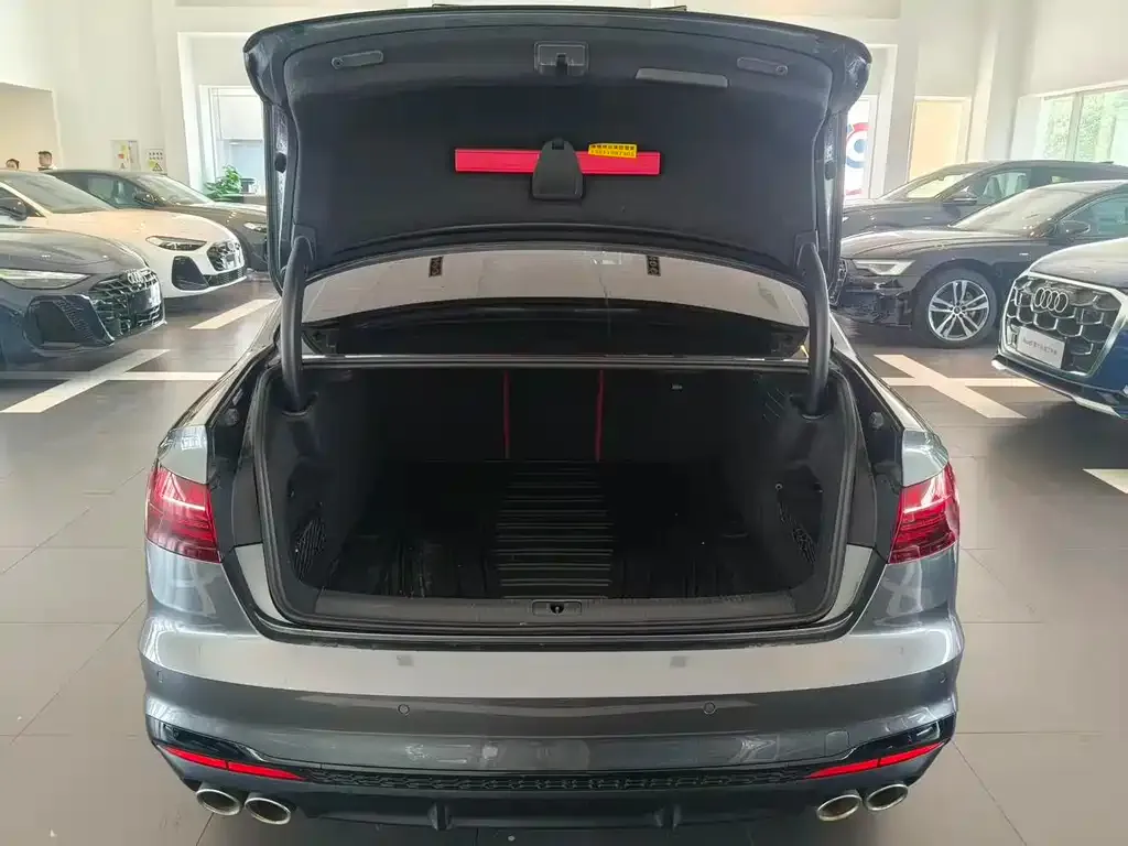 Audi S4 2023 из CN, фото 8