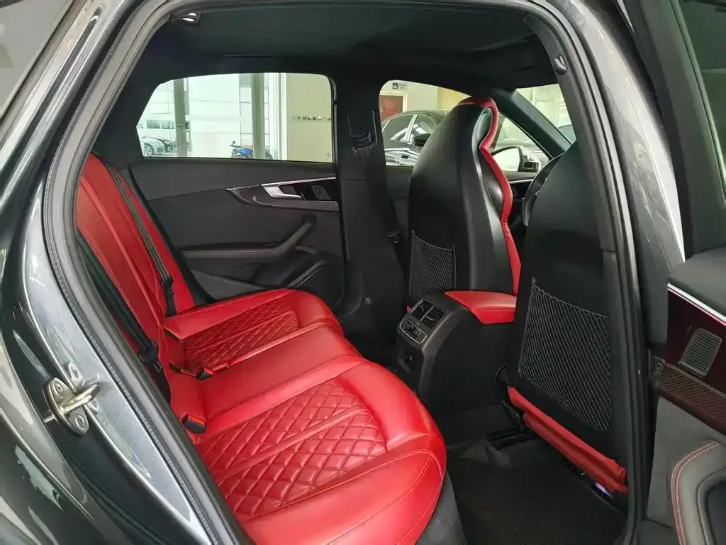 Audi S4 2023 из CN, фото 7