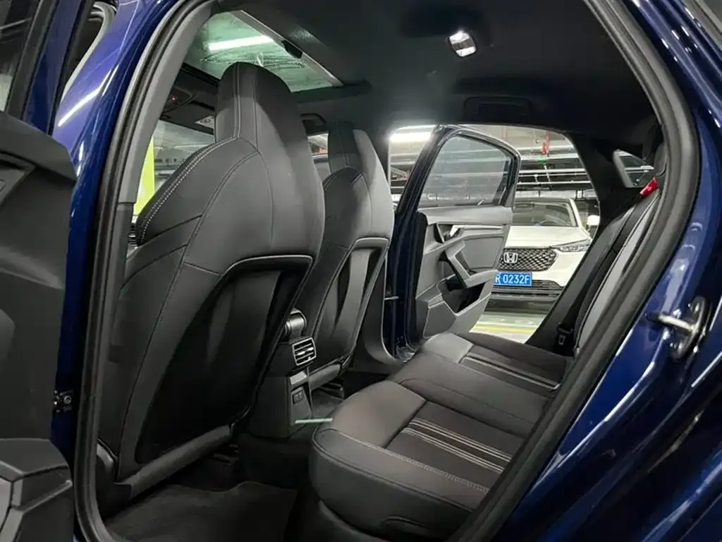 Audi A3 2023 из CN, фото 9