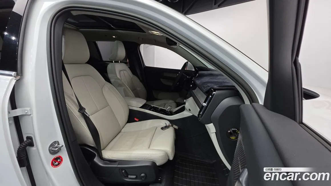 Volvo XC40 2023 из KR, фото 10