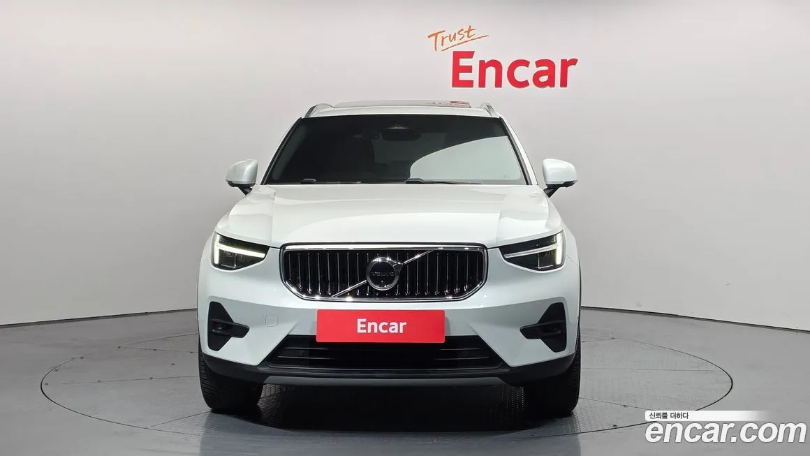 Volvo XC40 2023 из KR, фото 2