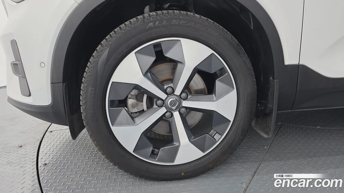 Volvo XC40 2023 из KR, фото 7