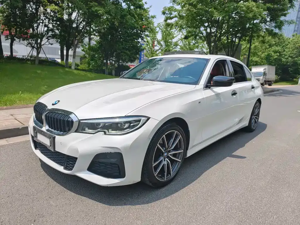 BMW 3 Series 2021 из CN, фото 1