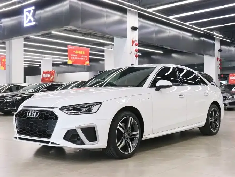 Audi A4L 2021 из CN, фото 1