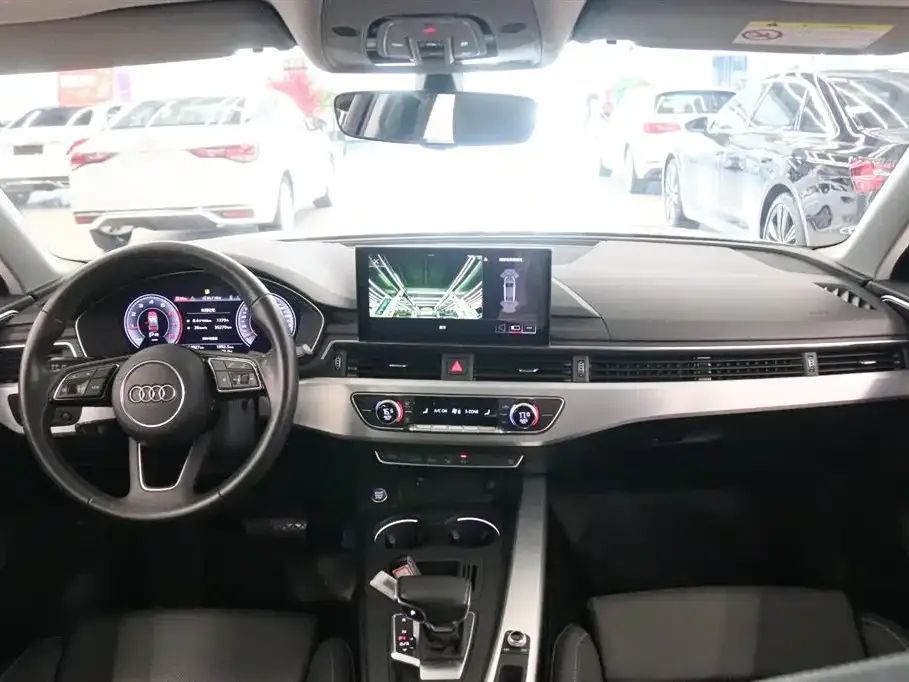Audi A4L 2021 из CN, фото 4