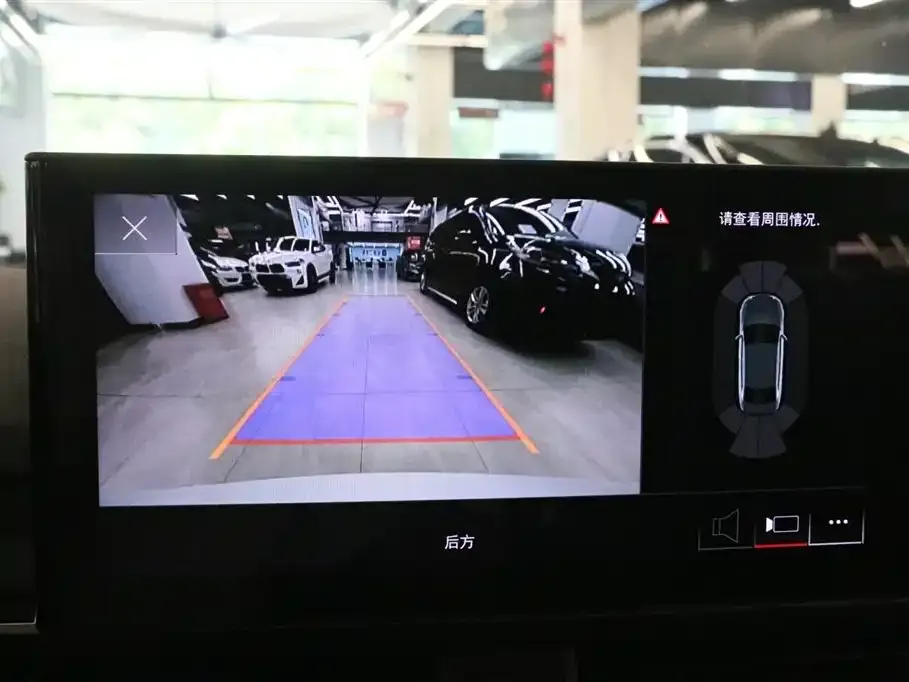 Audi A4L 2021 из CN, фото 2
