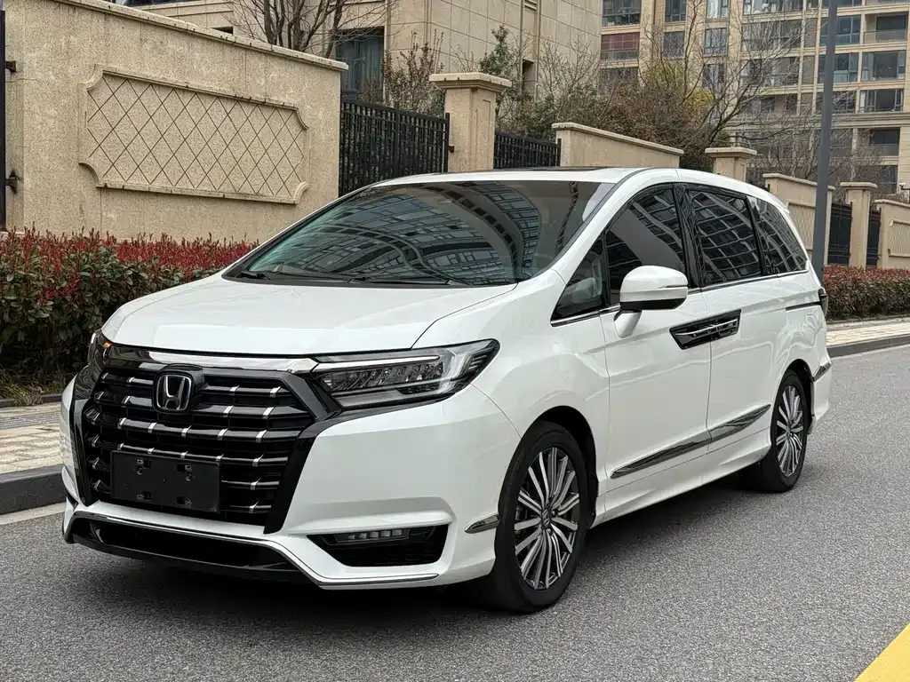 Honda Elysion 2023 из CN, фото 1