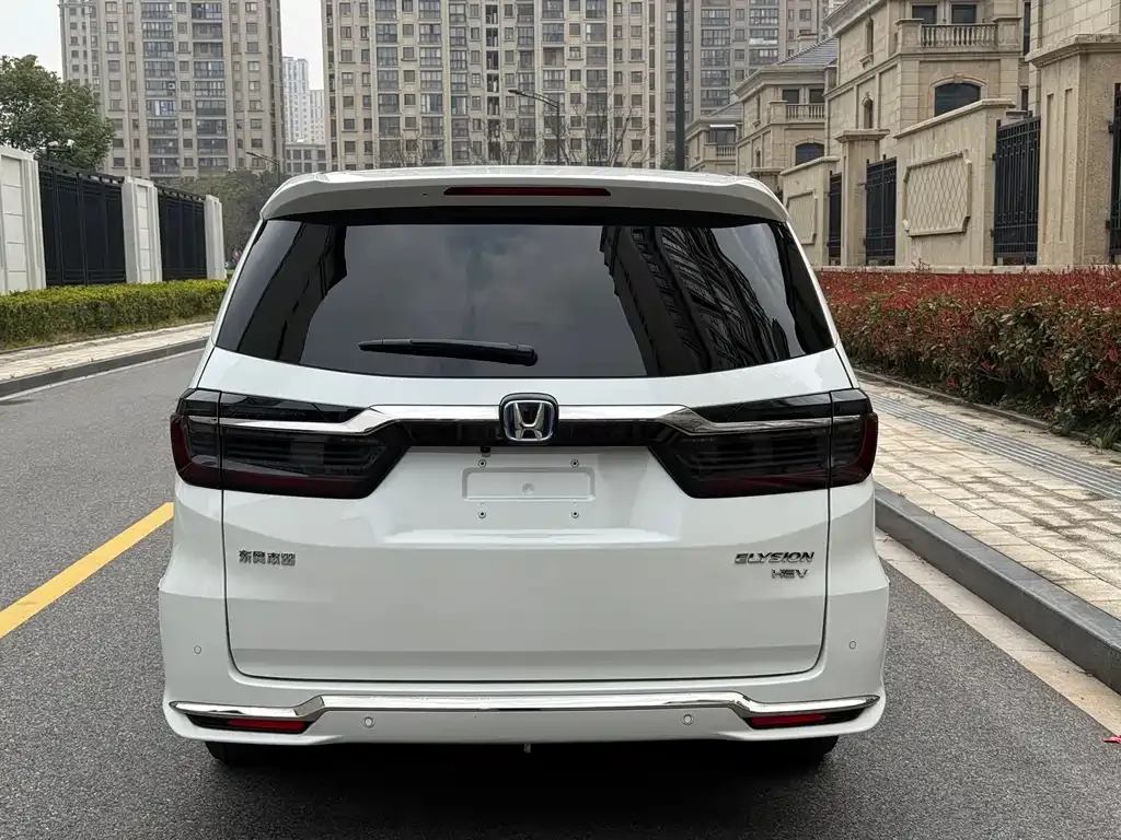 Honda Elysion 2023 из CN, фото 8