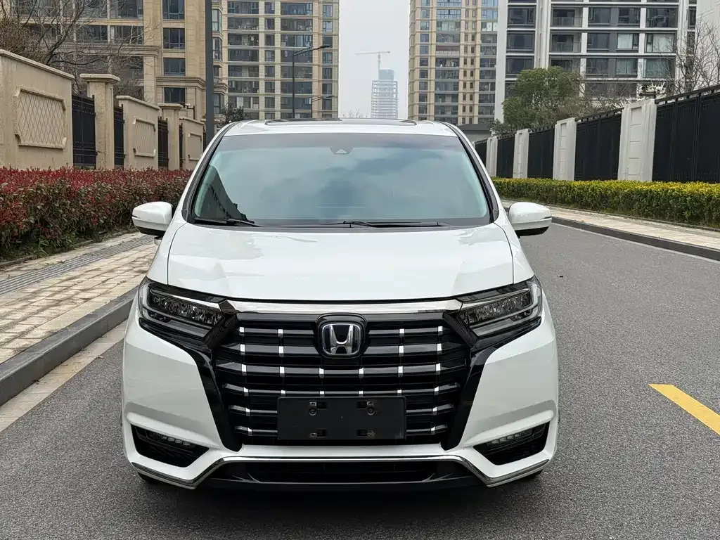 Honda Elysion 2023 из CN, фото 10