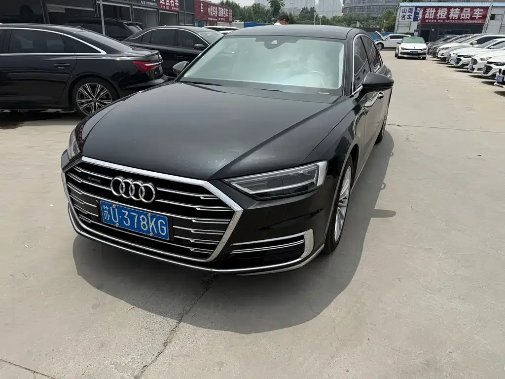 Audi A8 2022 из CN, фото 1
