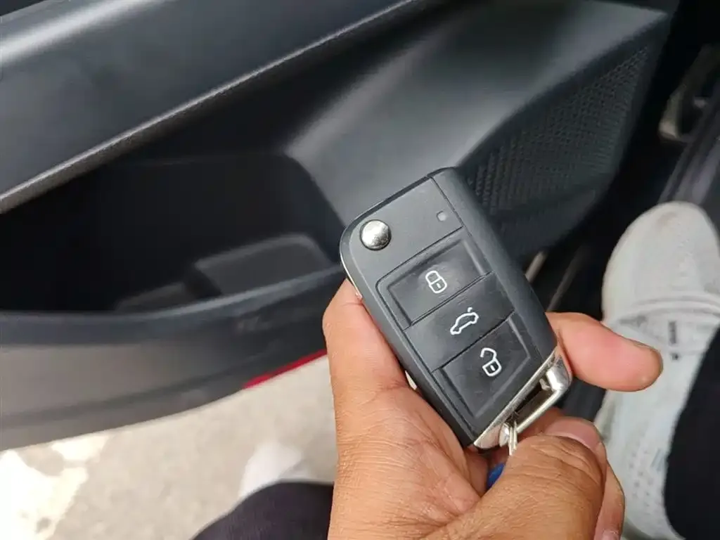 Volkswagen Passat 2025 из CN, фото 3