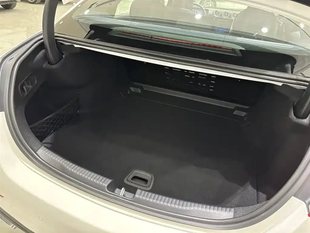 Mercedes-Benz C-Class 2024 из CN, фото 2