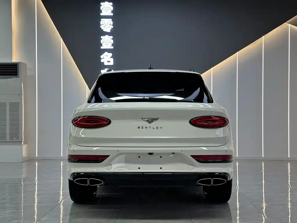 Bentley Bentayga 2021 из CN, фото 9