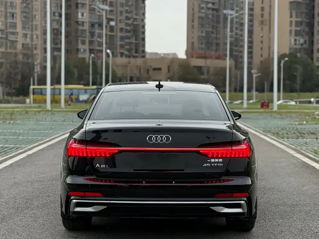 Audi A6L 2023 из CN, фото 5