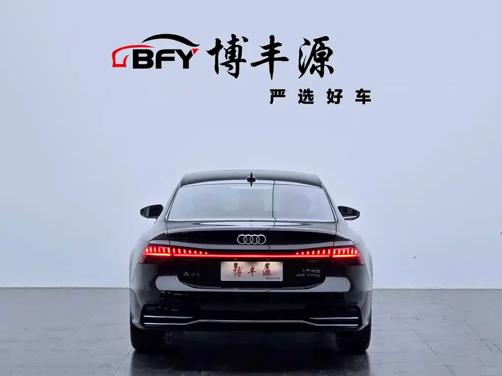 Audi A7L 2025 из CN, фото 2