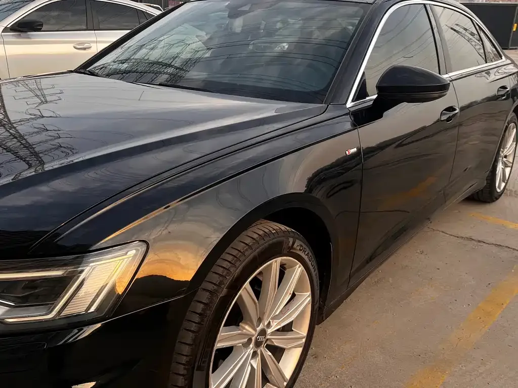 Audi A6L 2021 из CN, фото 9