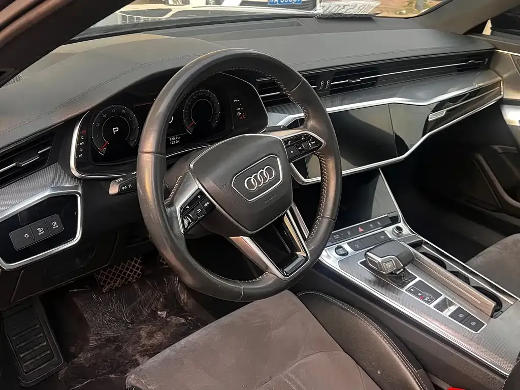 Audi A6L 2021 из CN, фото 8