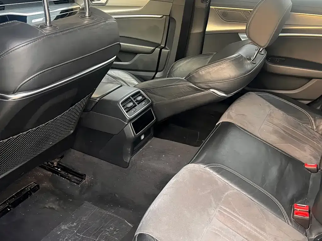 Audi A6L 2021 из CN, фото 3