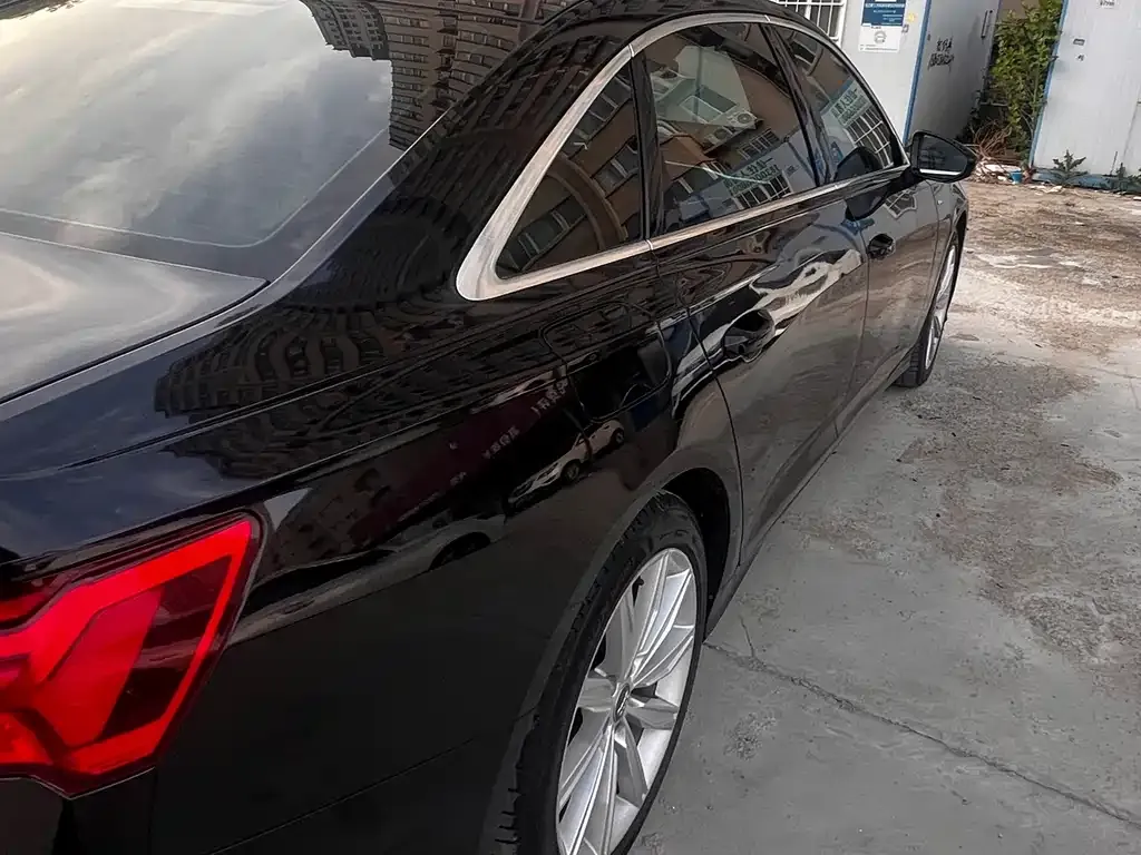 Audi A6L 2021 из CN, фото 6