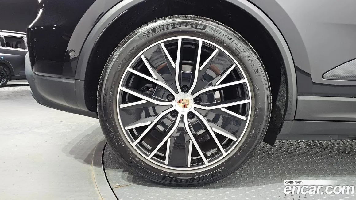Porsche Macan 2025 из KR, фото 7