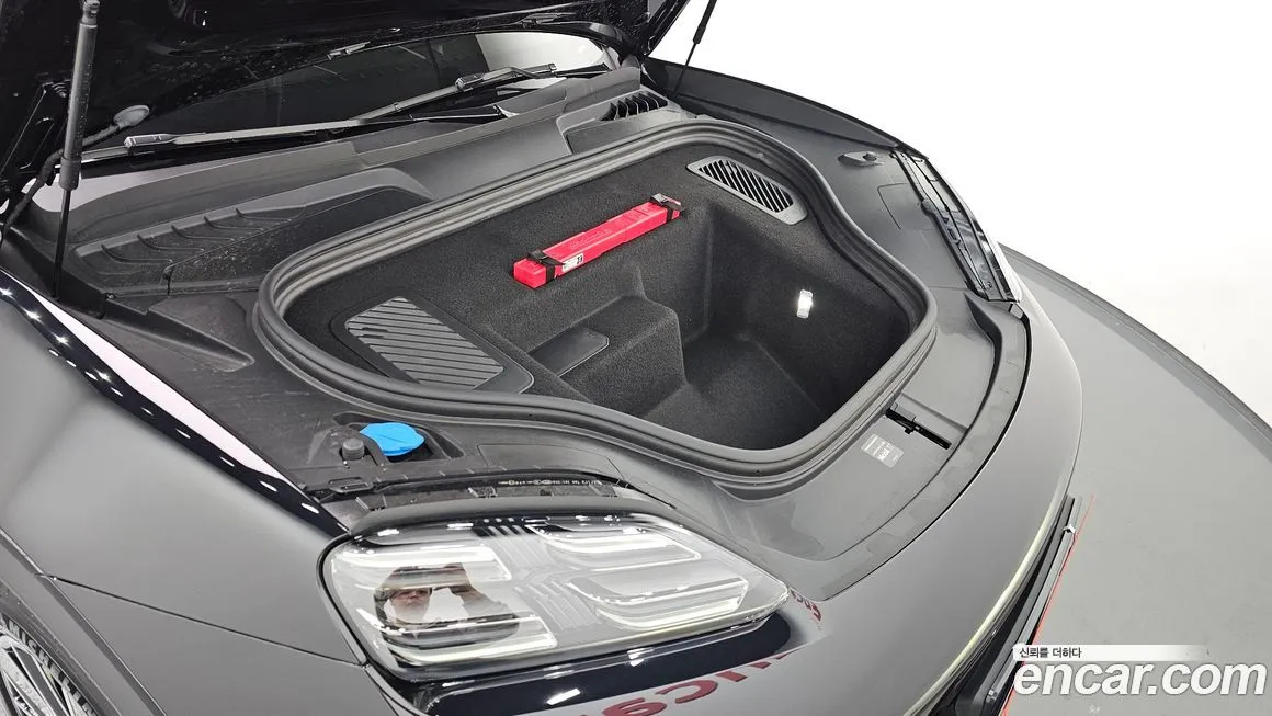 Porsche Macan 2025 из KR, фото 10