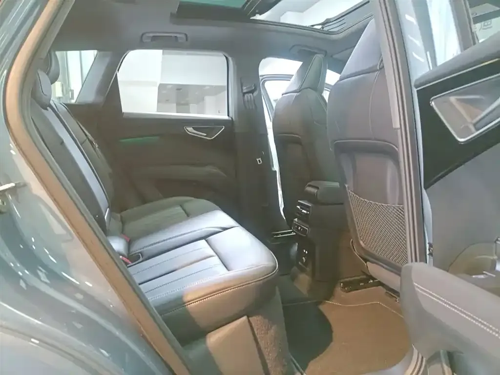 Audi Q4 e-tron 2025 из CN, фото 10