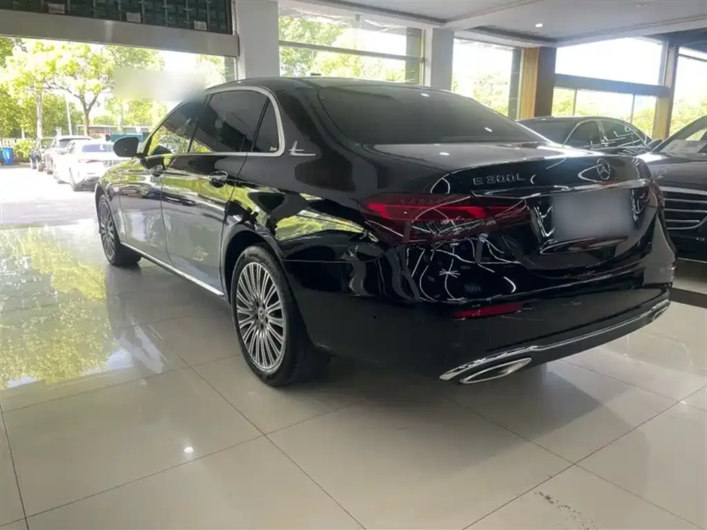 Mercedes-Benz E-Class 2023 из CN, фото 3