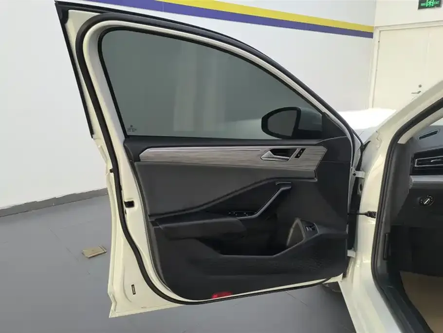 Volkswagen Sagitar 2023 из CN, фото 3