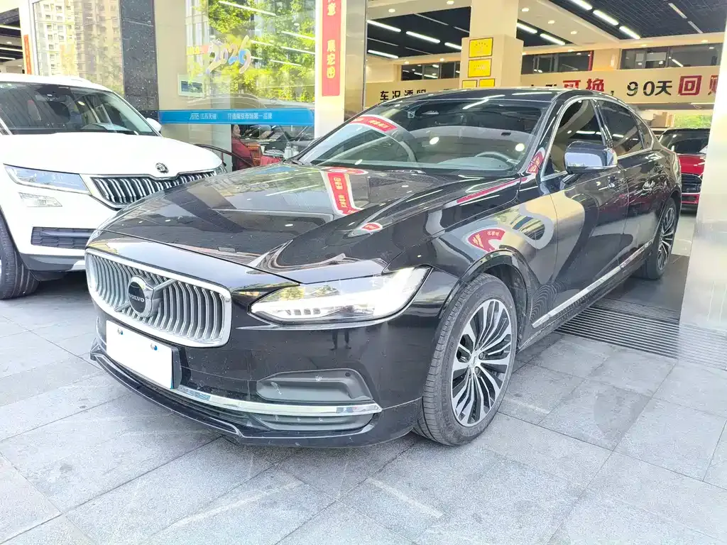 Volvo S90 — фото 1