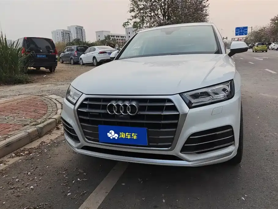 Audi Q5L 2021 из CN, фото 3