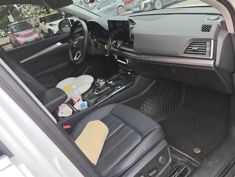 Audi Q5L 2021 из CN, фото 2