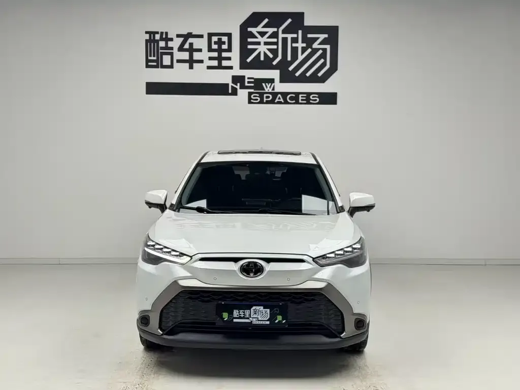Toyota Frontlander 2023 из CN, фото 2
