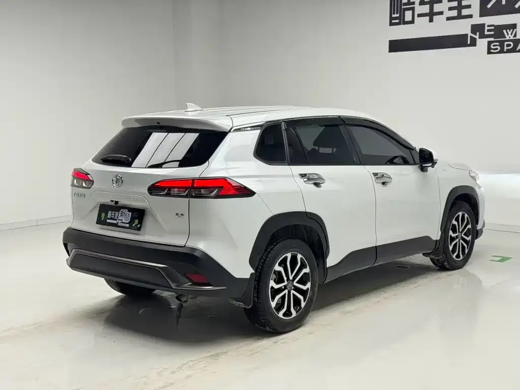 Toyota Frontlander 2023 из CN, фото 9