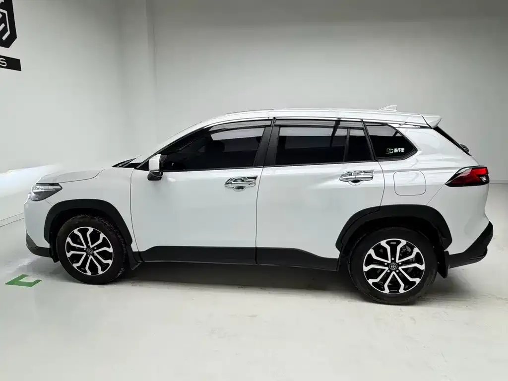 Toyota Frontlander 2023 из CN, фото 4