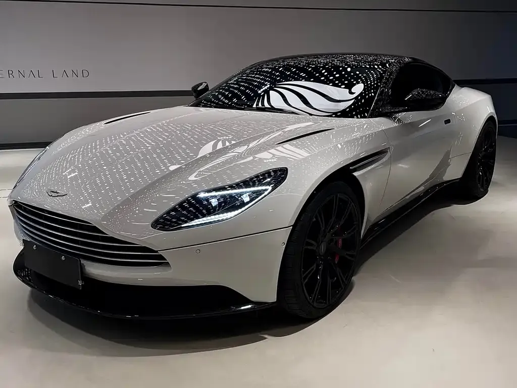 Aston Martin DB11