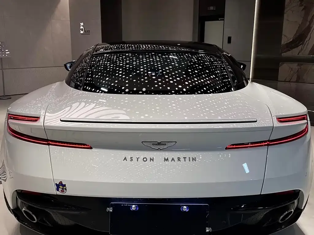 Aston Martin DB11 2023 из CN, фото 6