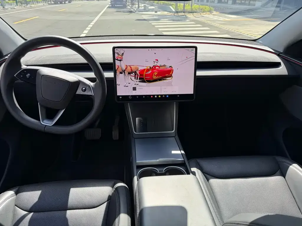 Tesla Model Y 2025 из CN, фото 3