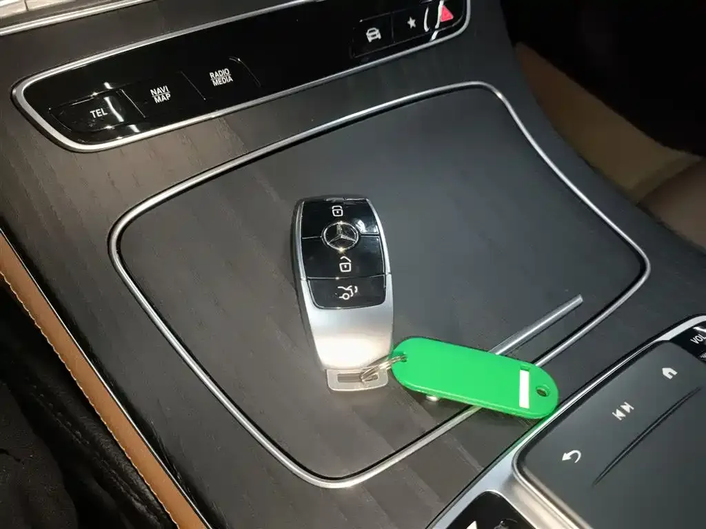 Mercedes-Benz E-Class 2021 из CN, фото 7