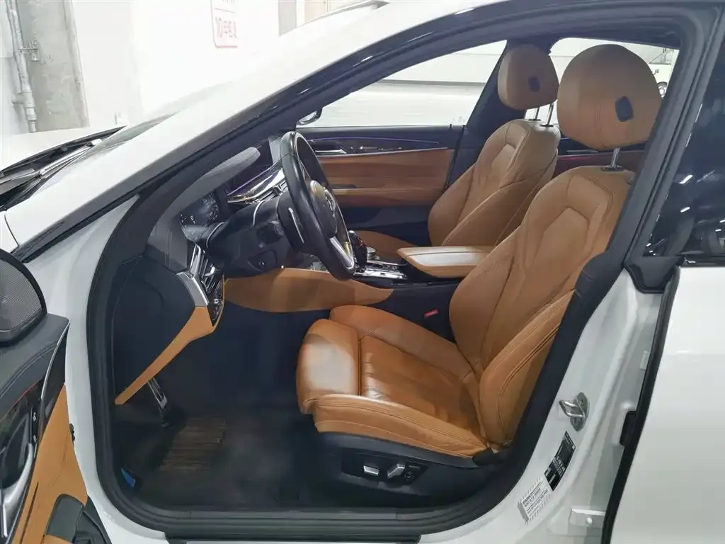 BMW 6 Series GT 2023 из CN, фото 8