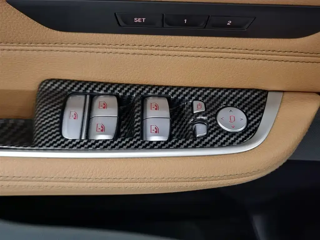 BMW 6 Series GT 2023 из CN, фото 9