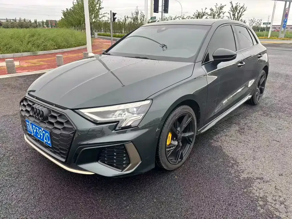 Audi A3 2023 из CN, фото 1