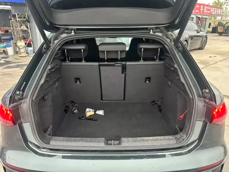 Audi A3 2023 из CN, фото 2